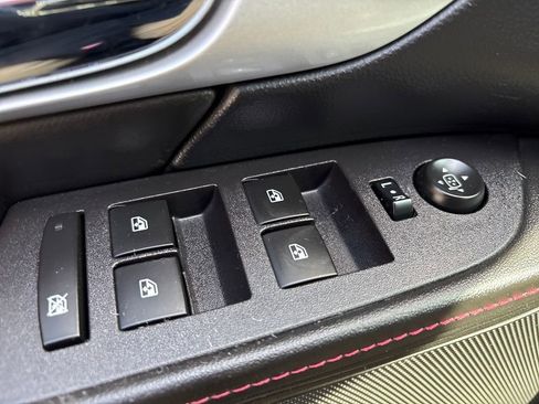 Used 2015 GMC Terrain SLE image 12