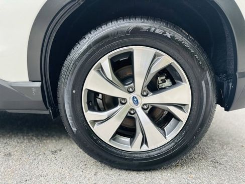 Used 2024 Subaru Ascent Premium w/ Convenience Package image 30