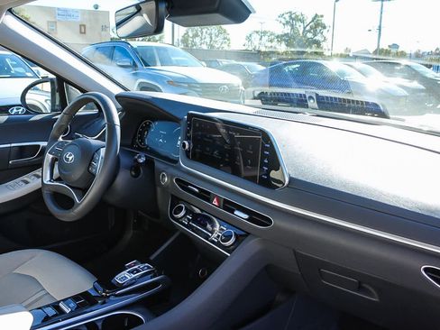 Certified 2023 Hyundai Sonata SEL w/ Convenience Package image 21