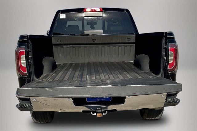 Used 2017 GMC Sierra 1500 SLT w/ SLT Premium Package AWD/4WD image 7