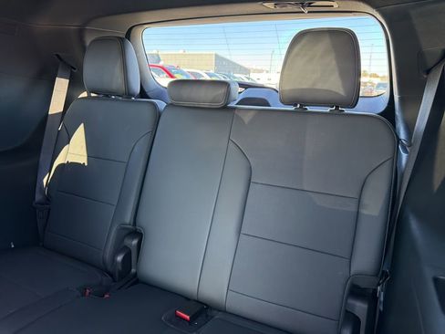 Used 2025 Buick Enclave Preferred image 12