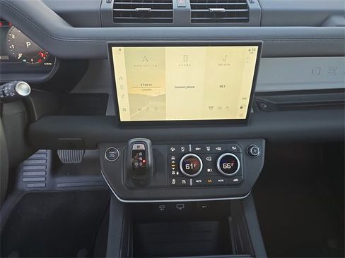 Used 2024 Land Rover Defender 130 S image 21