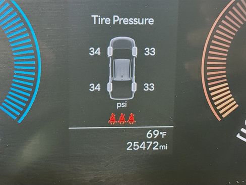 Used 2025 Hyundai Santa Cruz SEL FWD image 19