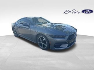 Used 2025 Ford Mustang Coupe RWD video 2