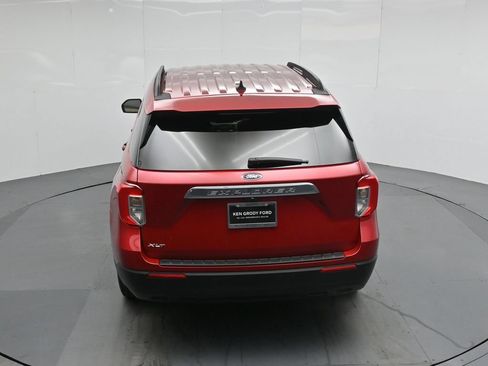Used 2023 Ford Explorer XLT RWD image 39