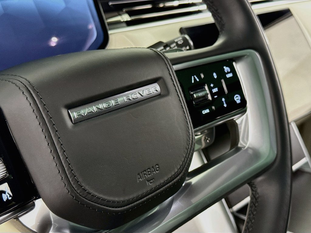 Used 2024 Land Rover Range Rover SE AWD/4WD image 19
