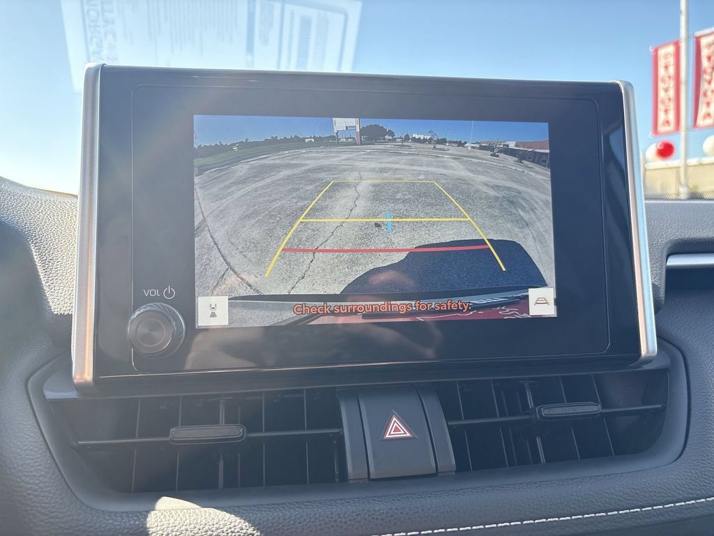 Used 2023 Toyota RAV4 LE FWD image 28