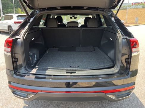 New 2026 Volkswagen Atlas Cross Sport SE FWD image 20