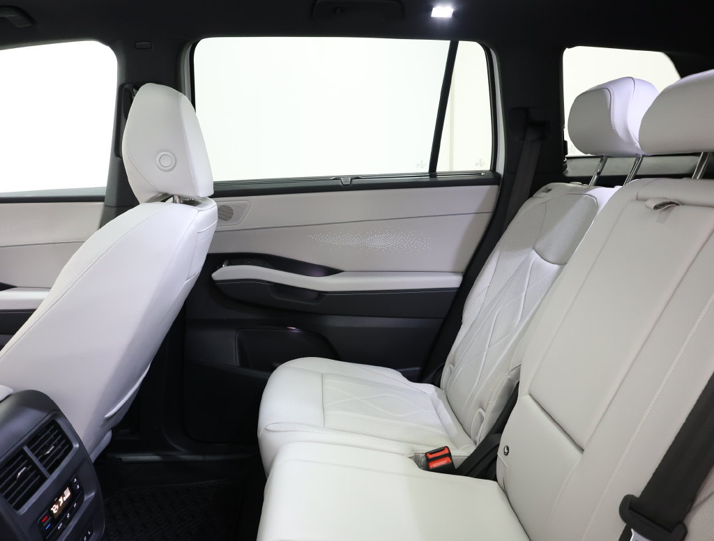 New 2027 Volkswagen Atlas SEL R-Line AWD/4WD image 27