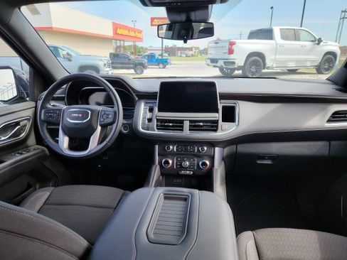 Used 2024 GMC Yukon SLE w/ Max Trailering Package image 2