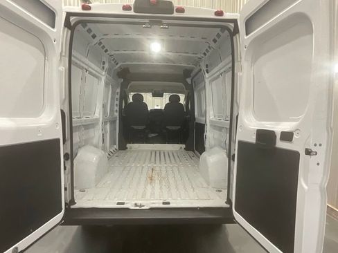 Used 2025 RAM ProMaster 2500 w/ Convenience Group FWD image 22