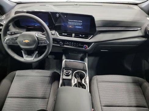 New 2026 Chevrolet Equinox LT w/ Convenience Package II image 18