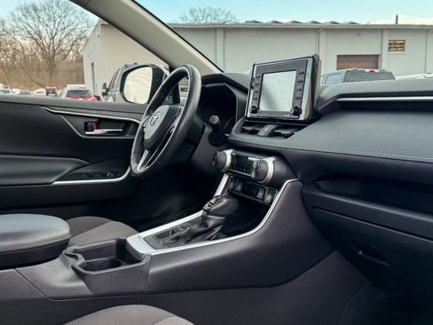 Used 2021 Toyota RAV4 XLE image 13