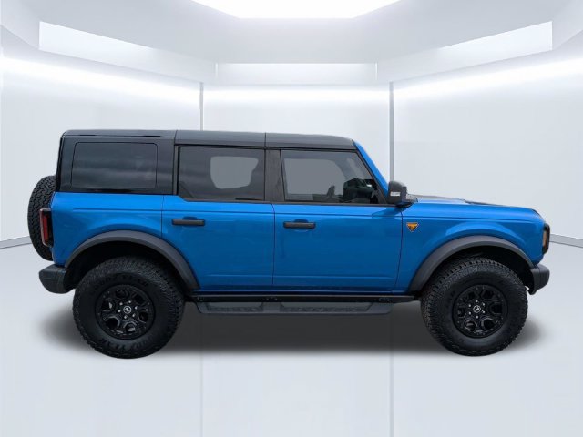 Used 2025 Ford Bronco Badlands AWD/4WD image 3