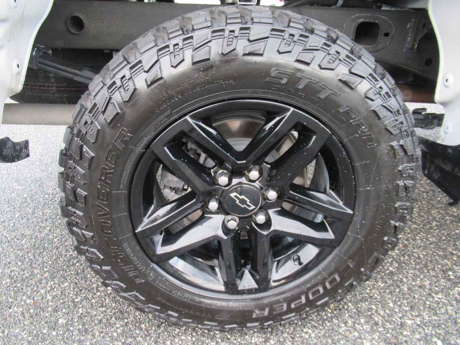 Used 2024 Chevrolet Silverado 1500 LT Trail Boss w/ Convenience Package II AWD/4WD image 8