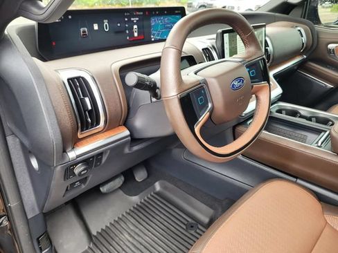 Used 2025 Ford Expedition Max King Ranch AWD/4WD image 16