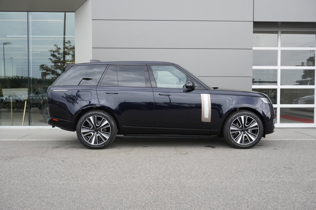 New 2026 Land Rover Range Rover SV AWD/4WD image 7