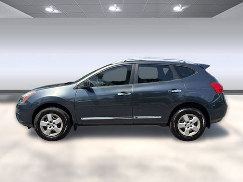 Used 2014 Nissan Rogue S w/ Convenience Package FWD image 2