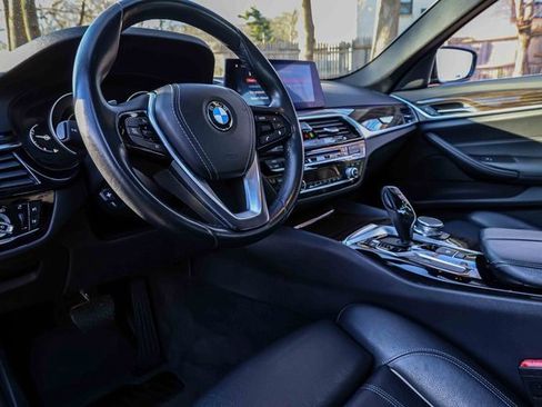 Used 2019 BMW 530e image 7