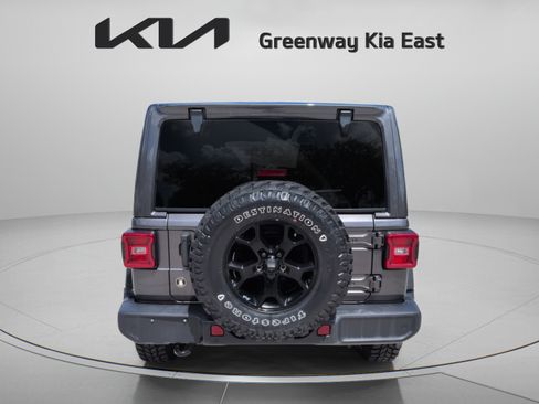 Used 2021 Jeep Wrangler Unlimited Sport AWD/4WD image 7