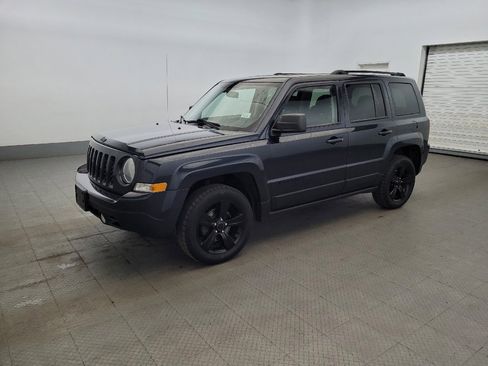 Used 2015 Jeep Patriot Sport w/ Power Value Group AWD/4WD image 2