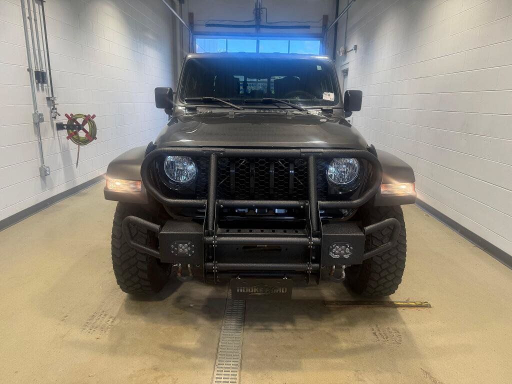 Used 2021 Jeep Gladiator Sport AWD/4WD image 8
