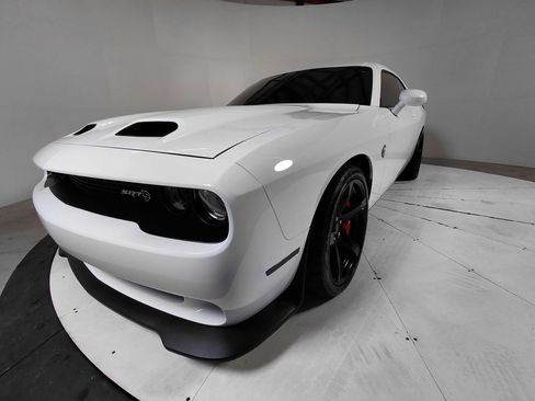 Used 2022 Dodge Challenger SRT Hellcat w/ Plus Package image 3