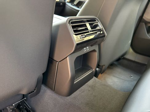 Used 2026 BMW 530i xDrive 530i xDrive w/ M Sport Package image 17