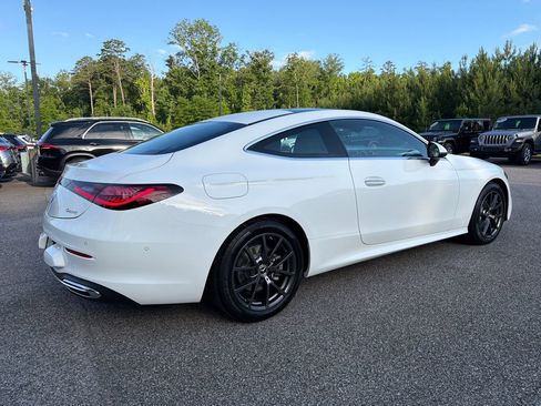 Used 2024 Mercedes-Benz CLE 300 4MATIC Coupe image 13