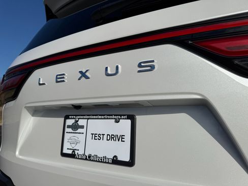 Used 2023 Lexus LX 600 4WD w/ Luxury Package image 53