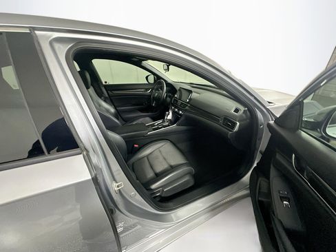 Used 2018 Honda Accord Sport image 28