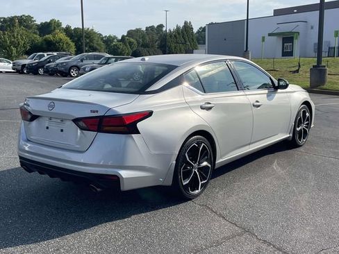 Used 2024 Nissan Altima 2.5 SR FWD image 13