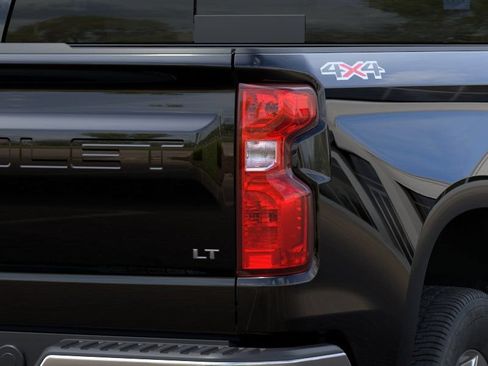 New 2026 Chevrolet Silverado 1500 LT w/ Leather Package AWD/4WD image 11