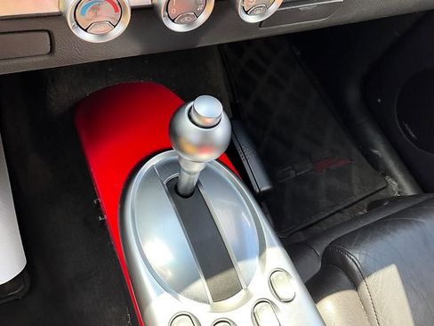 Used 2005 Chevrolet SSR w/ Preferred Equipment Group RWD image 20