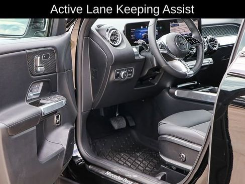 Used 2024 Mercedes-Benz GLB 250 image 12