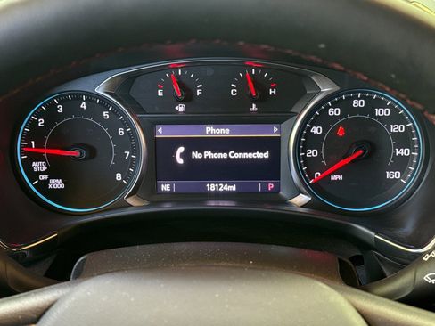Used 2023 Chevrolet Equinox RS FWD image 32