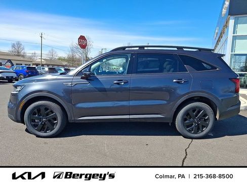 Used 2023 Kia Sorento S w/ Panoramic Sunroof Package image 9