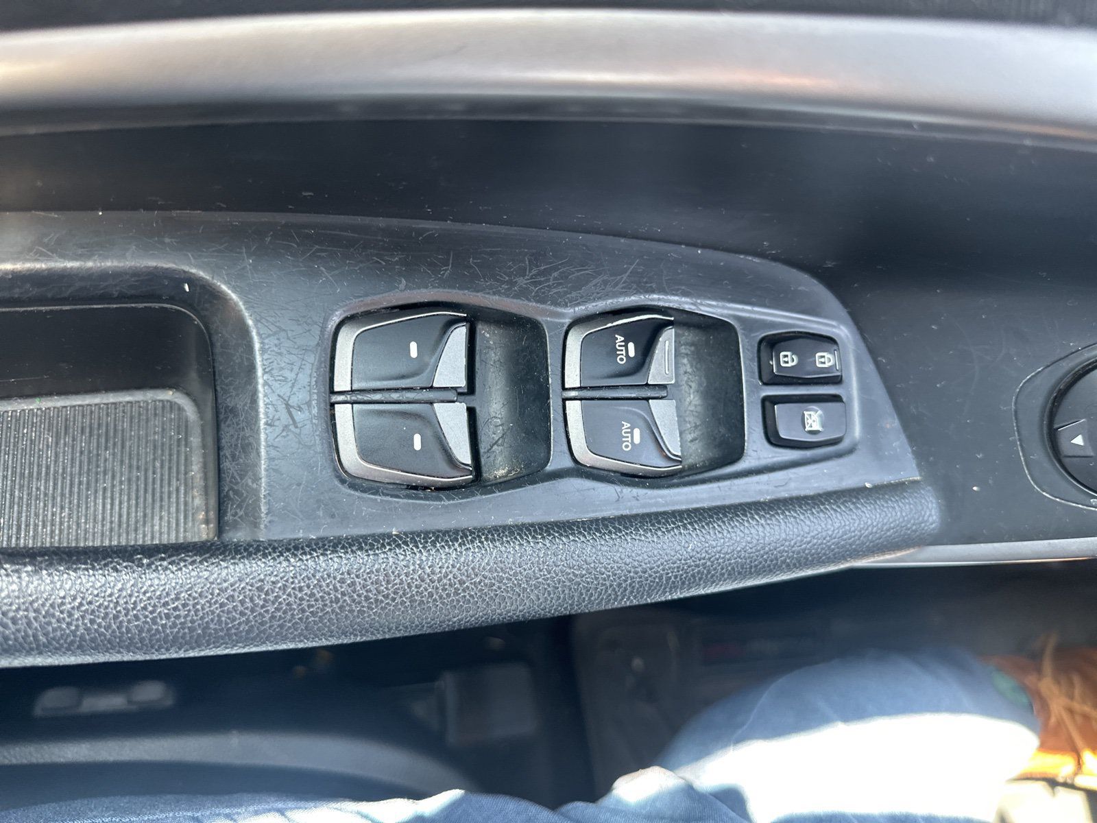 Used 2017 Hyundai Santa Fe Limited w/ Cargo Package AWD/4WD image 19