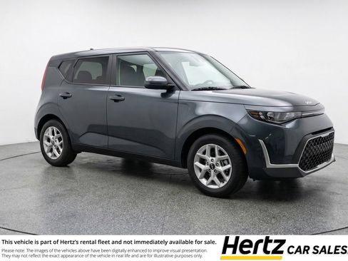 Used 2025 Kia Soul LX w/ LX Technology Package FWD image 1