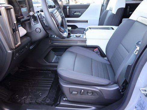 New 2025 GMC Hummer EV 3X w/ Extreme Off-Road Package image 11