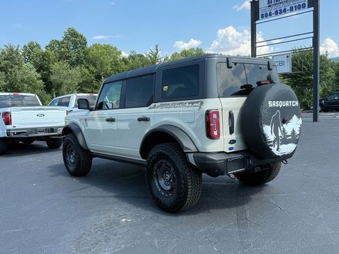 New 2025 Ford Bronco Badlands image 6
