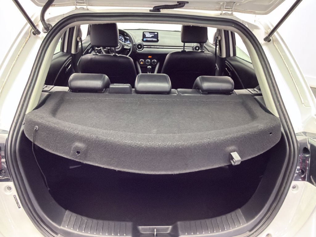 Used 2020 Toyota Yaris XLE FWD image 38