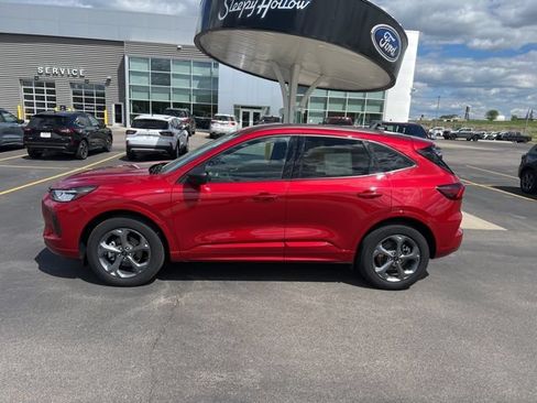 Used 2024 Ford Escape ST-Line w/ Tech Pack #1 AWD/4WD image 7