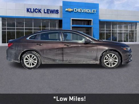 Used 2016 Chevrolet Malibu LT image 8