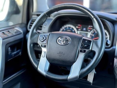 Used 2018 Toyota 4Runner SR5 image 32