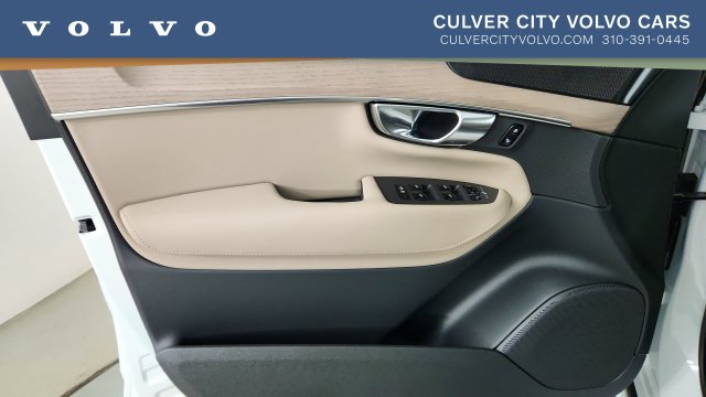 Used 2026 Volvo XC90 B6 Plus w/ Protection Package AWD/4WD image 9