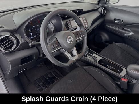 Used 2023 Nissan Kicks SV FWD image 10