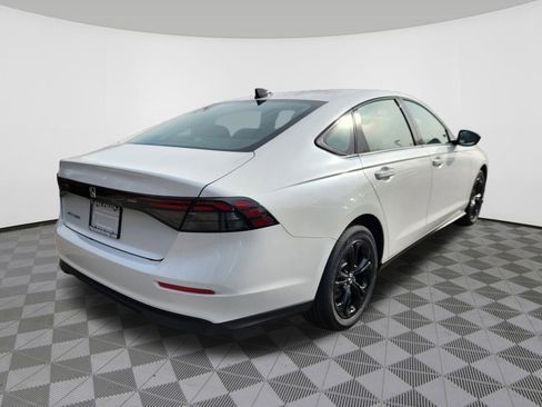 New 2025 Honda Accord SE image 4