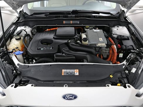 Used 2014 Ford Fusion Energi SE image 38