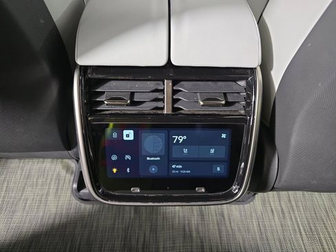 Used 2024 Rivian R1S Adventure AWD/4WD image 30